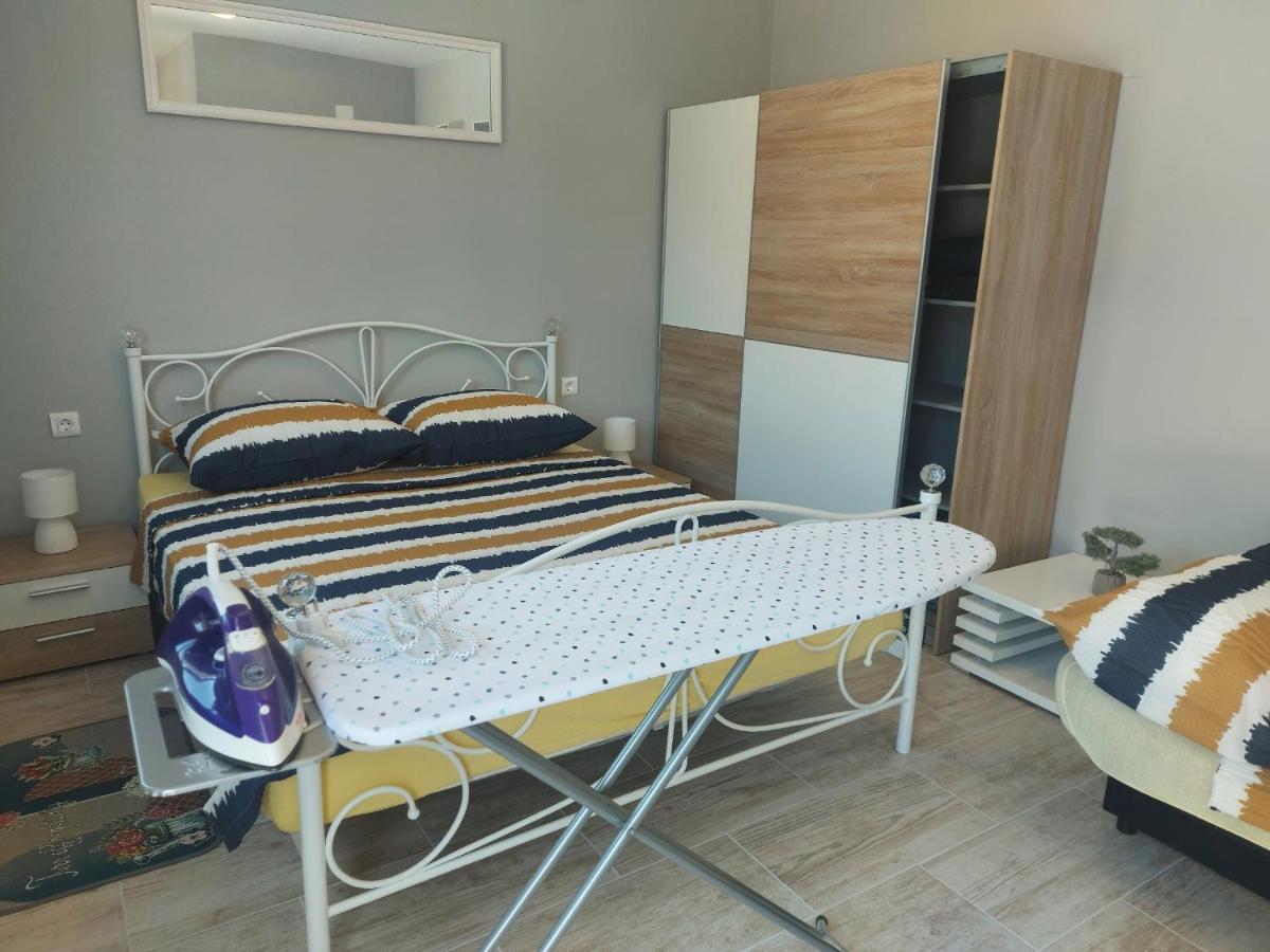 Studio Apartment Palmira Liznjan Luaran gambar