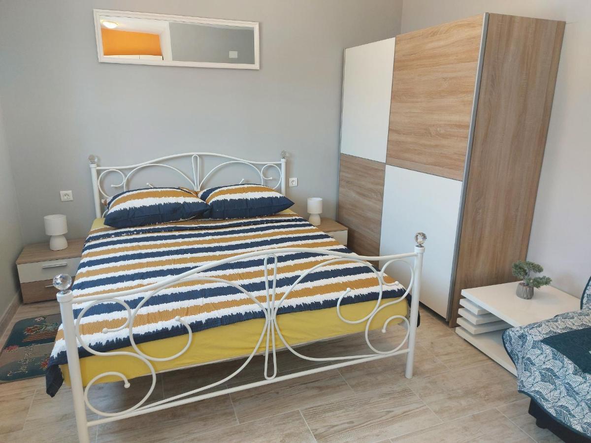 Studio Apartment Palmira Liznjan Luaran gambar