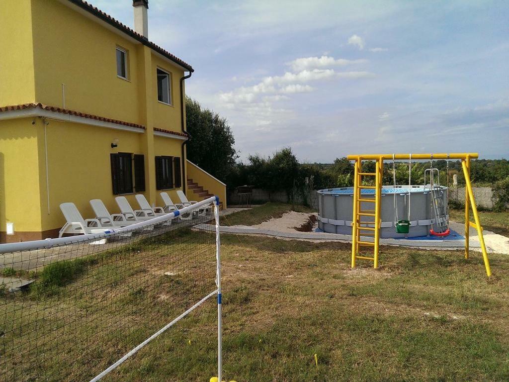 Studio Apartment Palmira Liznjan Luaran gambar